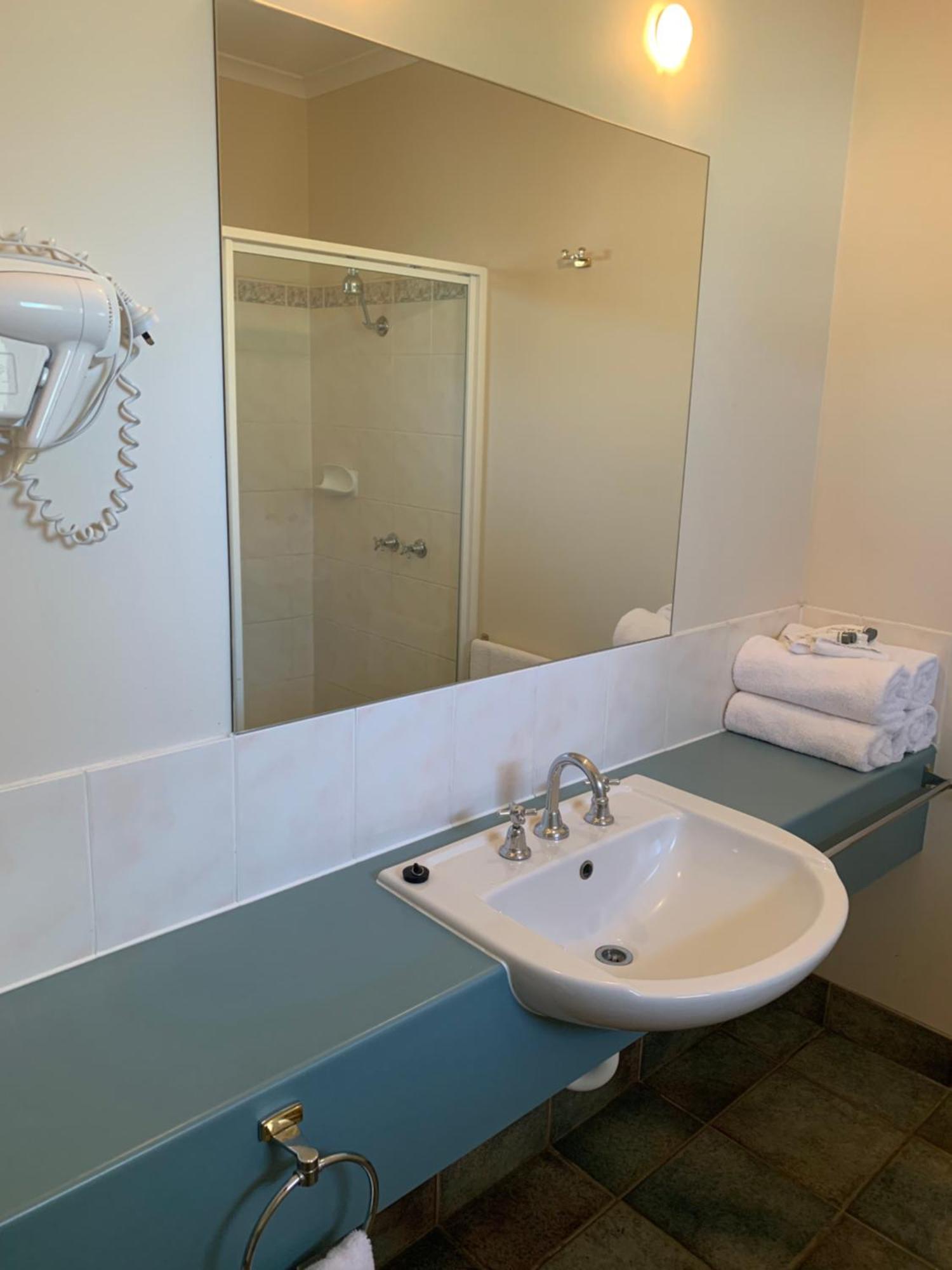 קאווס Arthur Phillip Motor Inn מראה חיצוני תמונה