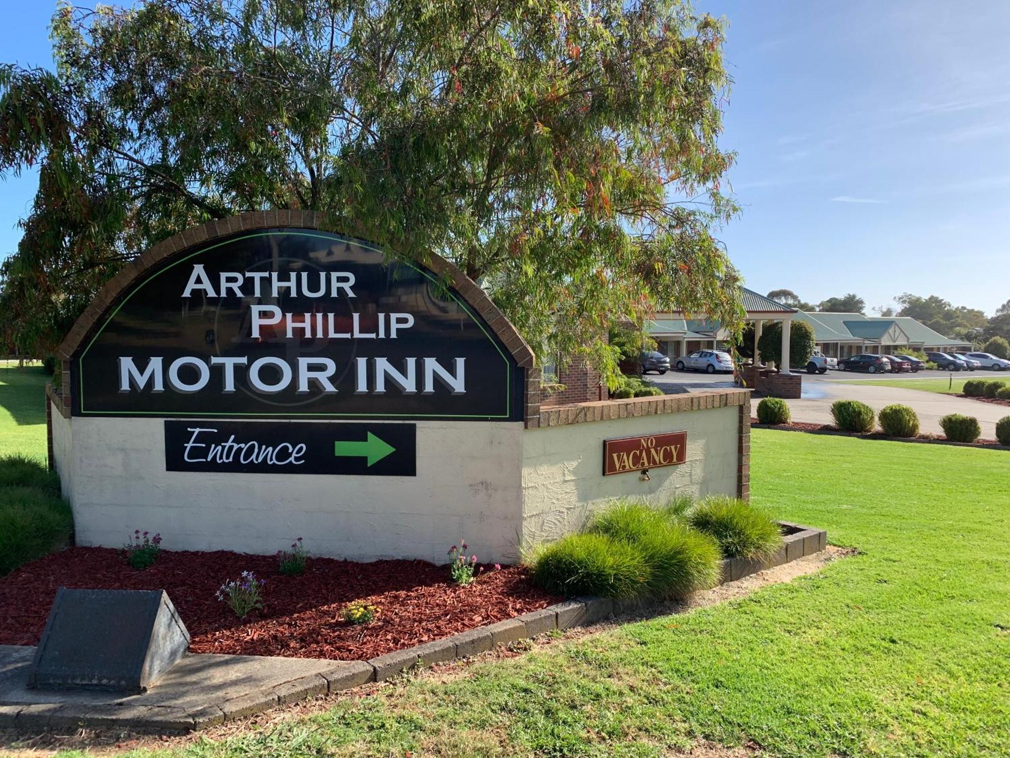 קאווס Arthur Phillip Motor Inn מראה חיצוני תמונה